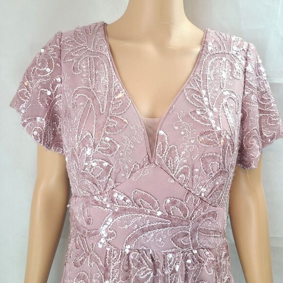 New R&M Richards Women's (8) Rose Embroidered & Sequin Flutter Sleeve Maxi Dress - Picture 3 of 16